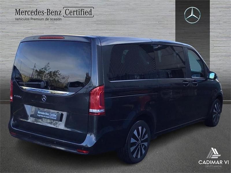 Usado Mercedes V250 190 CV (139 kW) 2023 Gris Monovolumen