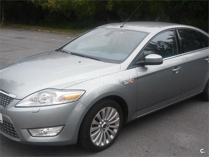 Usado Ford Mondeo Titanium 140 CV (102 kW) 2009 Gris / plata Berlina
