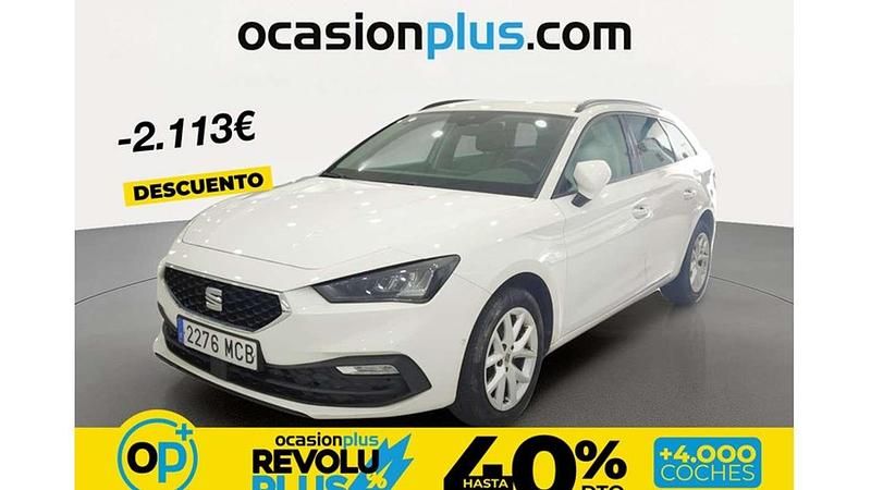 Usado Seat Leon ST Style 110 CV (80 kW) 2022 Blanco Familiar