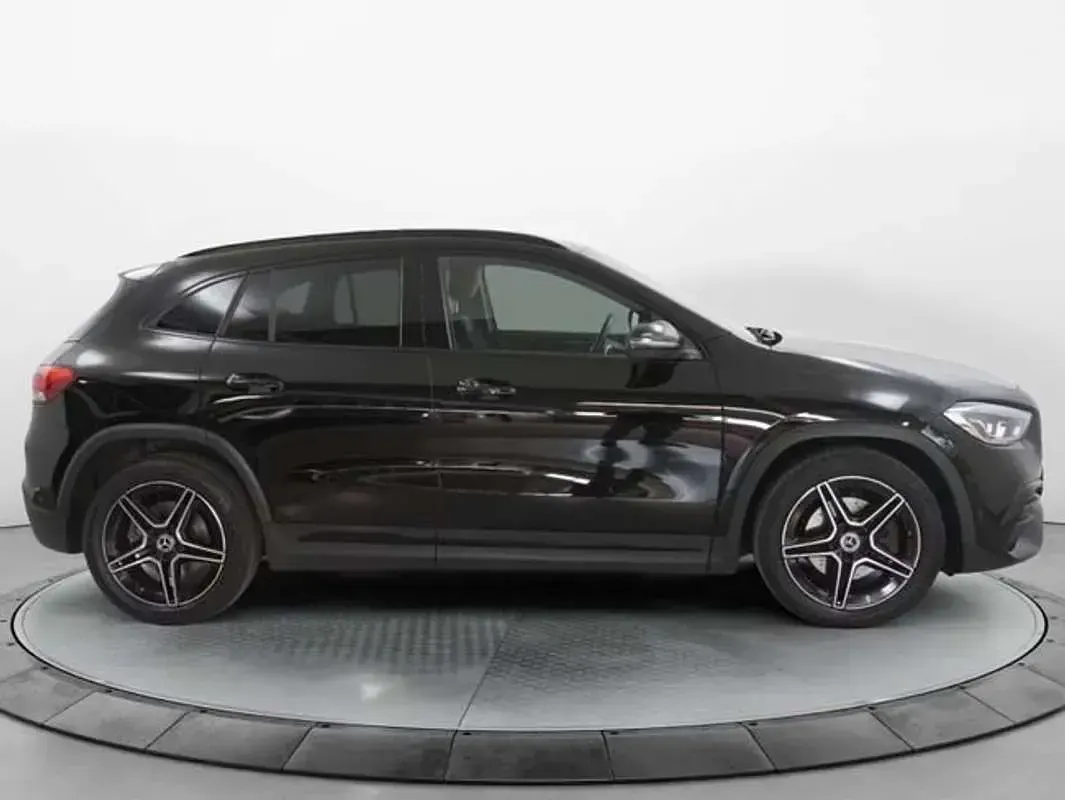Usado Mercedes GLA45 AMG AMG line 190 CV (139 kW) 2023 Negro SUV