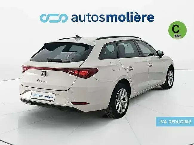 Usado Seat Leon Style 115 CV (84 kW) 2022 Blanco Familiar