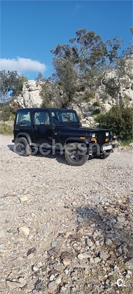 Usado Jeep Wrangler 121 CV (88 kW) 1998 Negro SUV