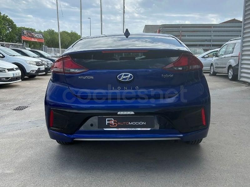 Usado Hyundai Ioniq 141 CV (103 kW) 2019 Azul Utilitario
