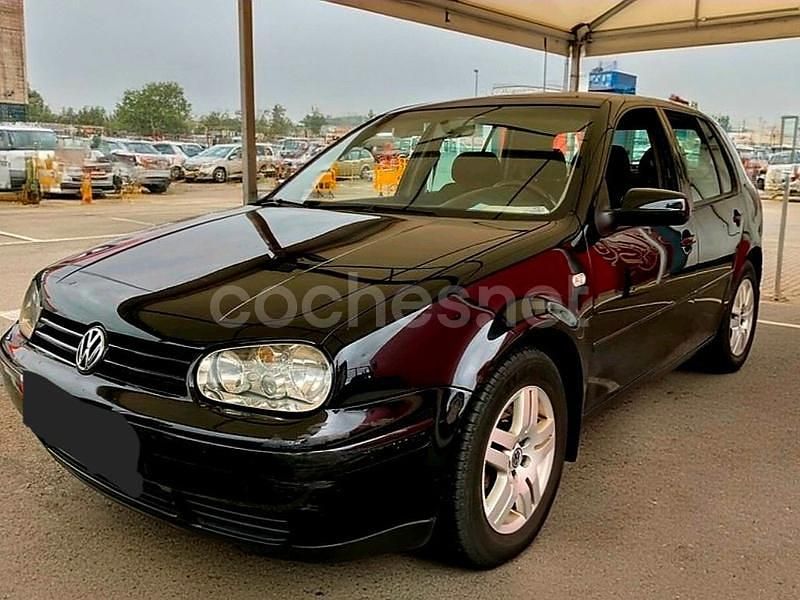 Usado VW Golf IV 100 CV (73 kW) 2003 Negro Berlina