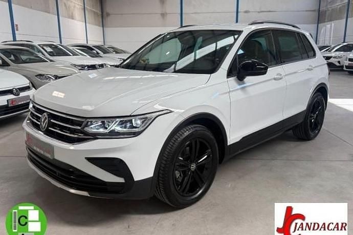Usado VW Tiguan Sportline 130 CV (95 kW) 2023 SUV