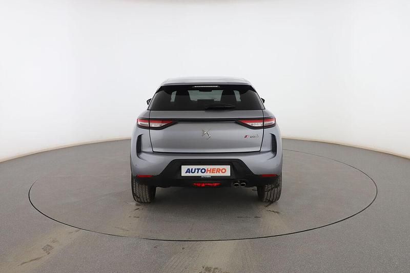 Usado DS Automobiles DS3 Crossback Performance 131 CV (96 kW) 2019 Gris SUV