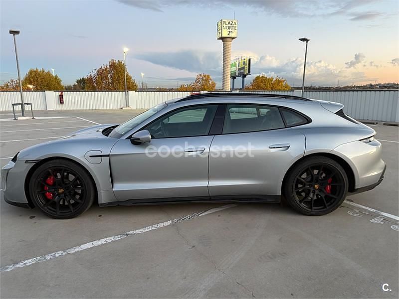 Usado Porsche Taycan Sport Turismo 22 kW (30 CV) 2022 Eléctrico Familiar