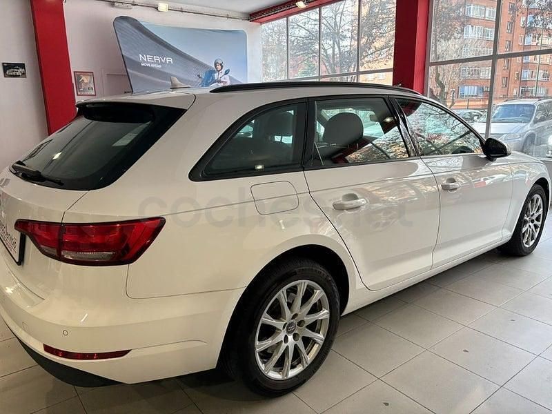 Usado Audi A4 122 CV (89 kW) 2018 Blanco Familiar