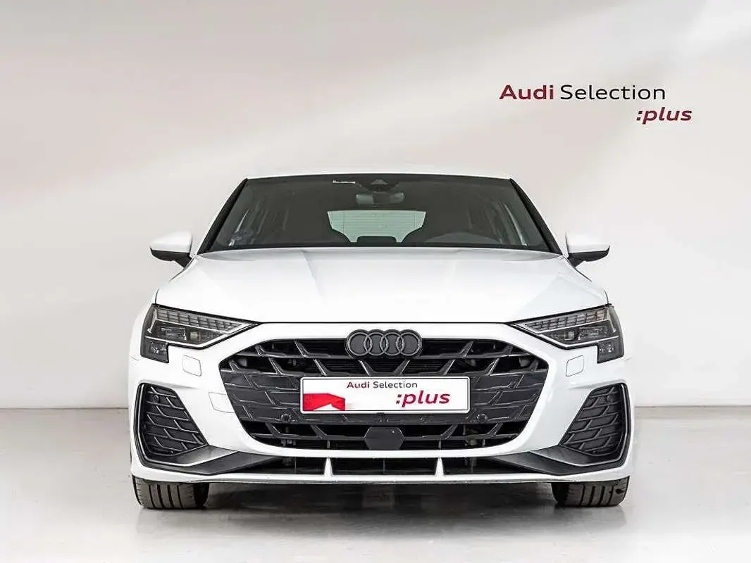 Usado Audi A3 Sportback e-tron S-Line 204 CV (150 kW) 2025 Blanco Utilitario