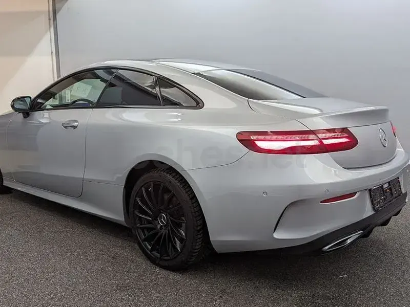 Usado Mercedes E400 340 CV (250 kW) 2019 Gris / plata Coupe