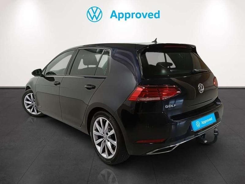 Usado VW Golf VIII Advance 131 CV (96 kW) 2020 Negro Utilitario
