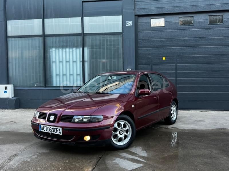 Granate Usado 2001 Seat Leon Berlina | 3900 € (Precio justo) - Imagen 1/4