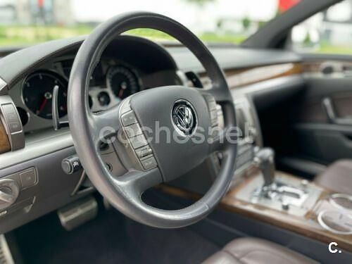 Usado VW Phaeton 240 CV (176 kW) 2012 Gris / plata Berlina