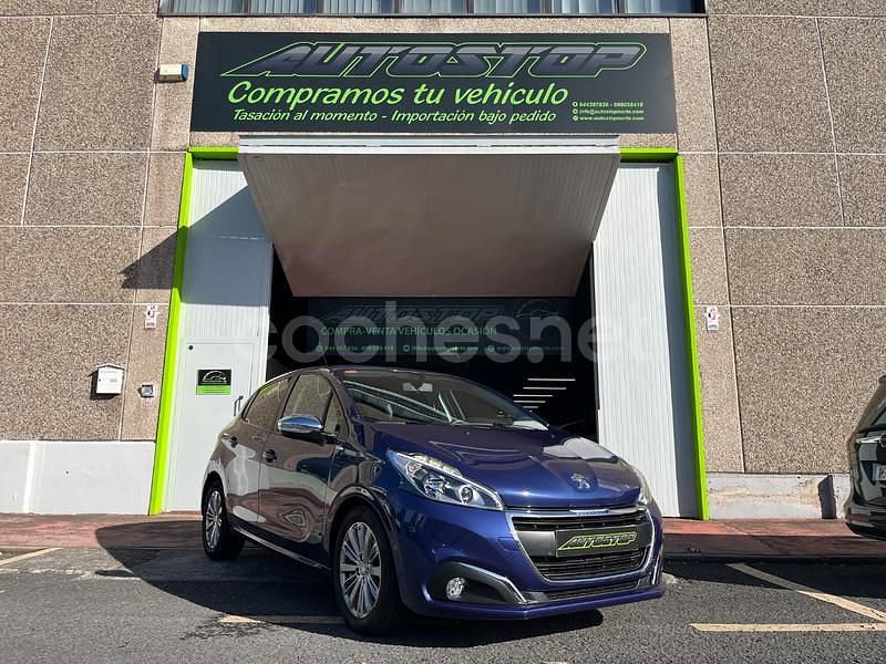 Azul Usado 2017 Peugeot 208 Style Utilitario | 9990 € (Precio justo) - Imagen 1/4