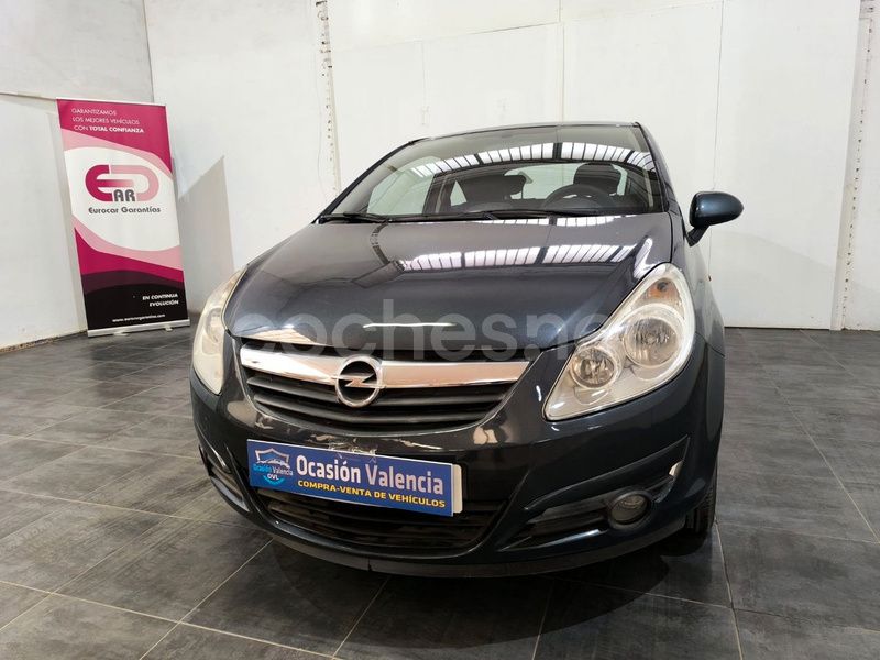 Gris / plata Usado 2009 Opel Corsa Berlina | 4999 € (Precio justo) - Imagen 1/4