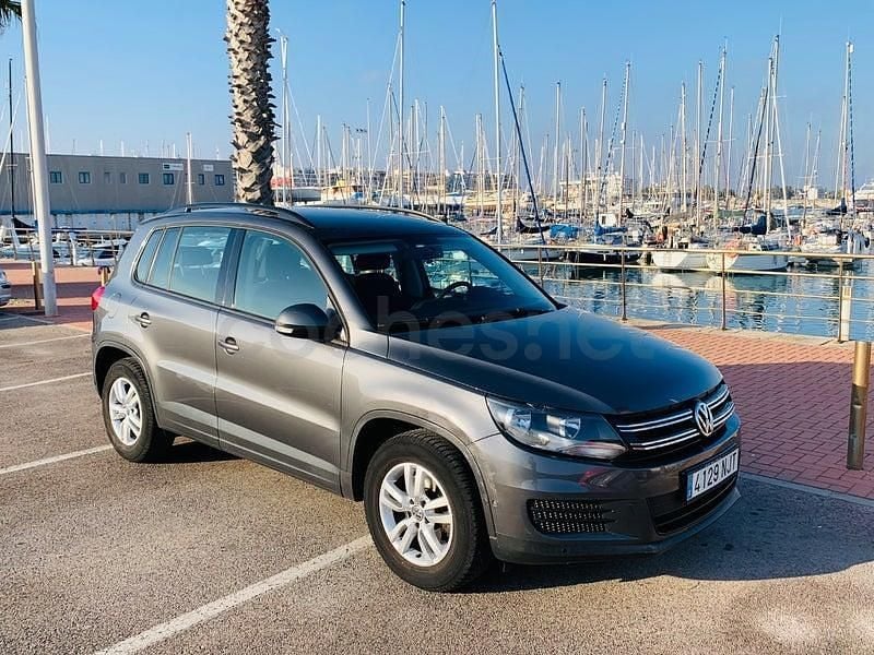 Usado VW Tiguan Sport 160 HP (117 kW) 2014 Cinzento SUV
