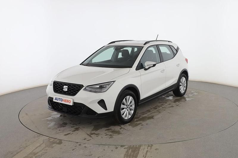 Usado Seat Arona Style 110 CV (80 kW) 2023 Blanco SUV