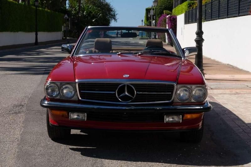 Usado Mercedes 560 241 CV (177 kW) 1988 Rojo Descapotable