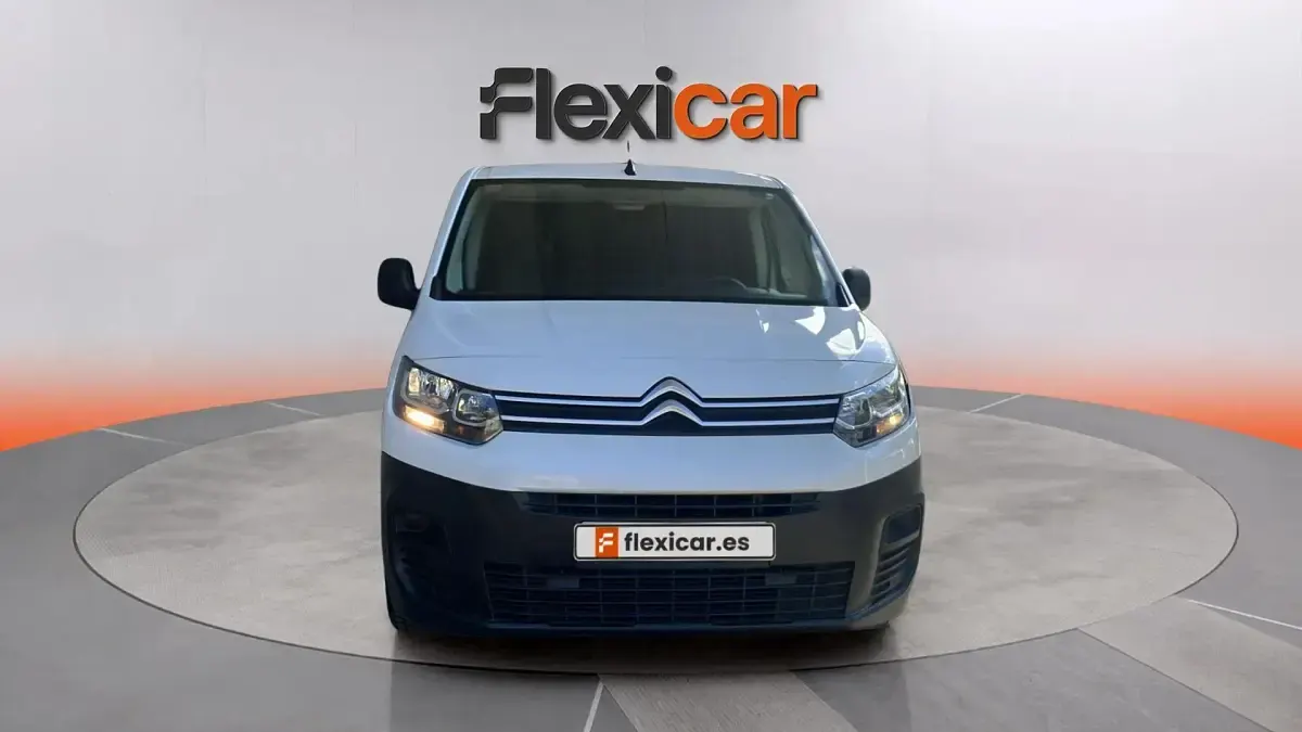 Usado Citroën Berlingo 102 CV (75 kW) 2022 Blanco Monovolumen