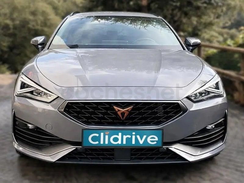 Usado Cupra Leon 150 CV (110 kW) 2023 Gris / plata Berlina