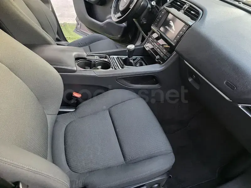 Usado Jaguar F-Pace Portfolio 163 CV (119 kW) 2018 Negro SUV