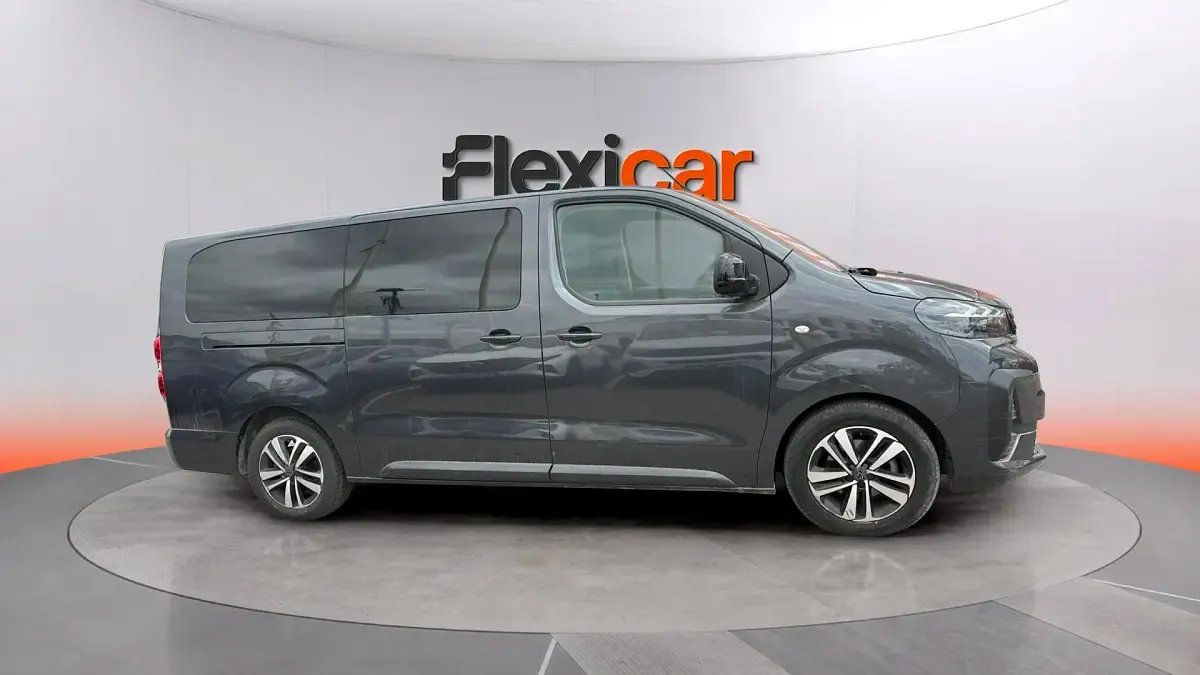 Usado Peugeot Traveller Business-Line 180 CV (132 kW) 2024 Negro Monovolumen