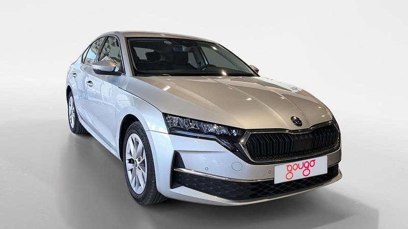 Usado Skoda Octavia Selection 116 CV (85 kW) 2025 Gris / plata Berlina