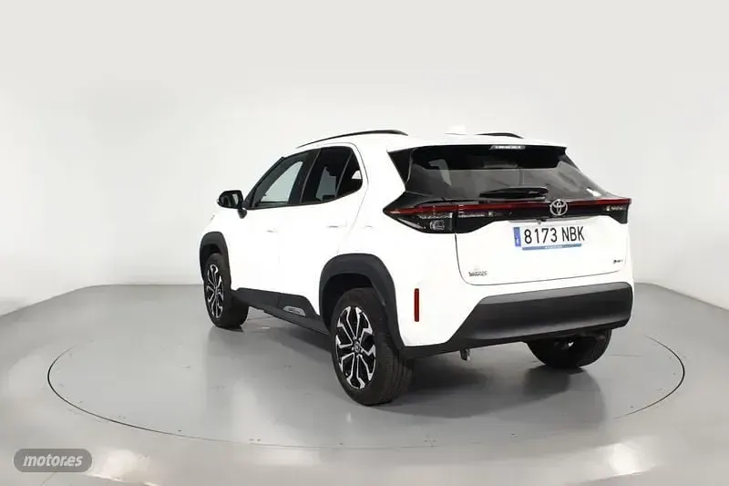 Usado Toyota Yaris Cross Active 116 CV (85 kW) 2025 Blanco SUV