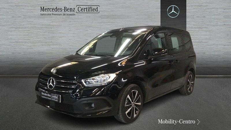 Negro Usado 2025 Mercedes 180 Berlina | 26.990 € (Precio justo) - Imagen 1/4