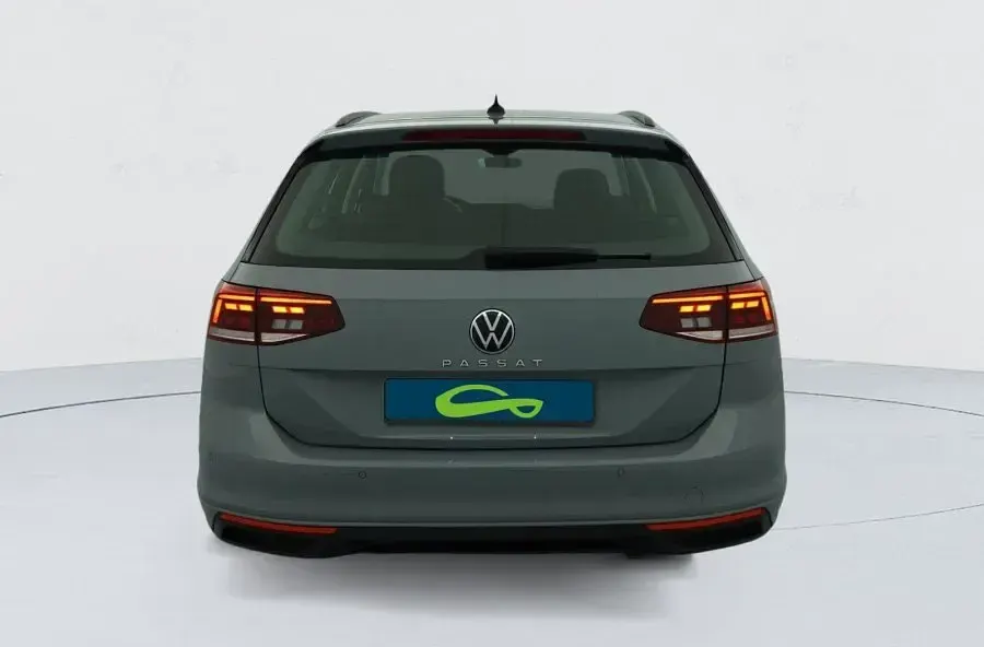 Usado VW Passat Executive 150 CV (110 kW) 2022 Familiar