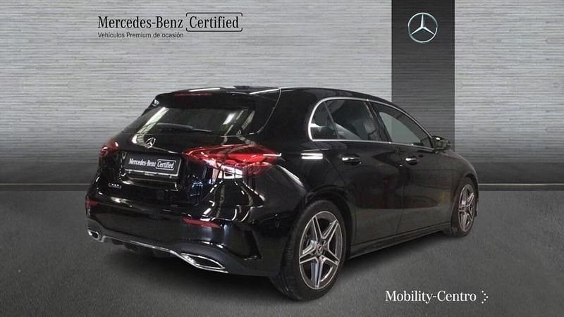 Usado Mercedes A200 150 CV (110 kW) 2024 Negro noche Utilitario