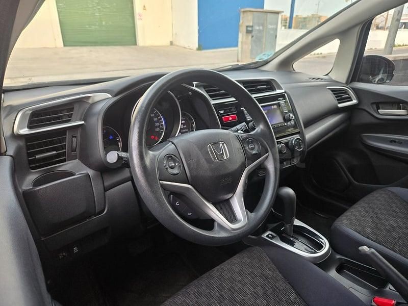 Usado Honda Jazz Comfort 102 CV (75 kW) 2017 Rojo Utilitario