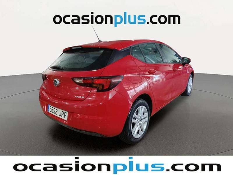 Usado Opel Astra Selective 105 CV (77 kW) 2016 Rojo Utilitario