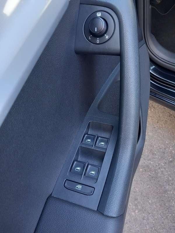 Occasion Skoda Octavia Ambition 105 ch (77 kW) 2013 Noir Citadine