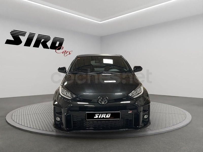 Usado Toyota Yaris 261 CV (191 kW) 2021 Negro Utilitario