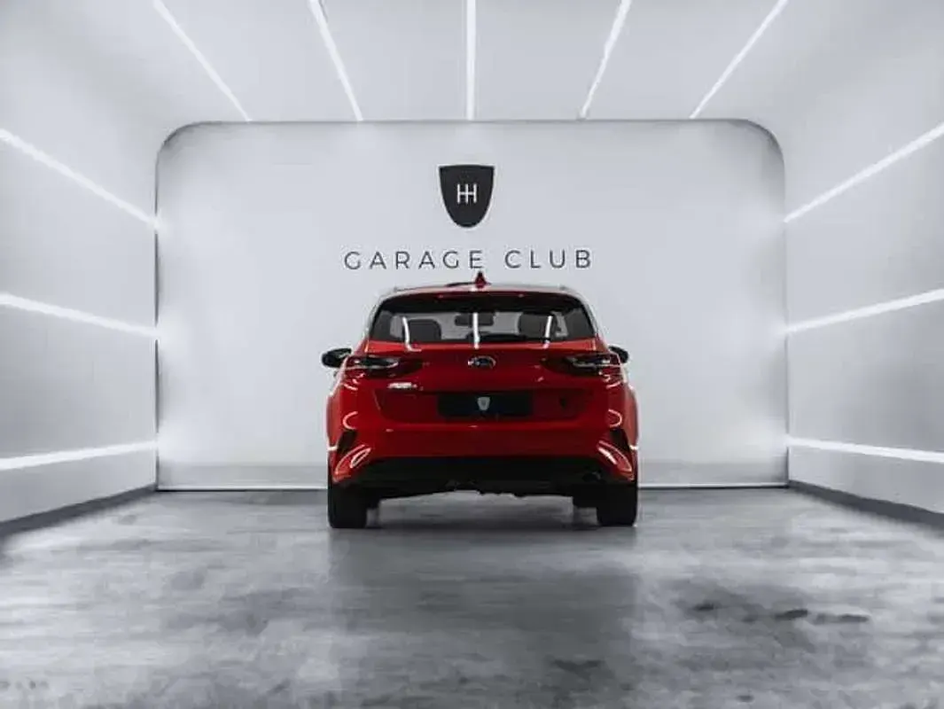 Usado Kia Ceed 116 CV (85 kW) 2019 Rojo Utilitario