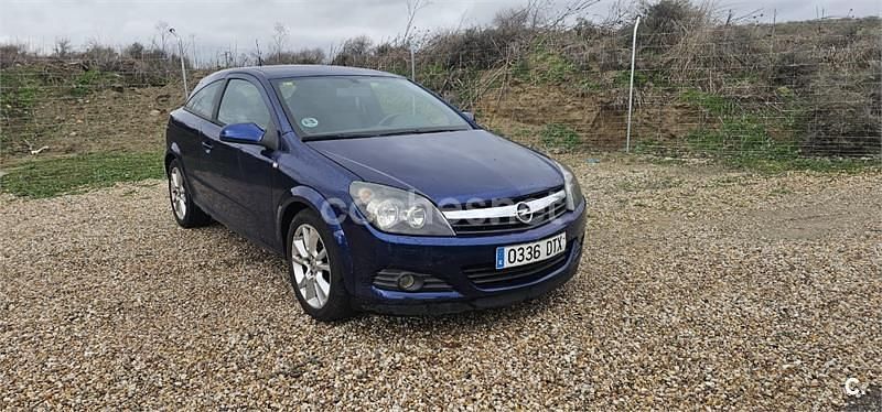 Usado Opel Astra GTC Sport 120 CV (88 kW) 2005 Azul Berlina