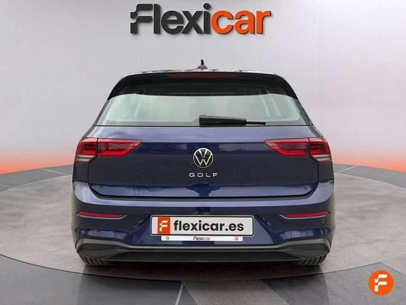Usado VW Golf VIII 116 HP (85 kW) 2022 Azul Citadino