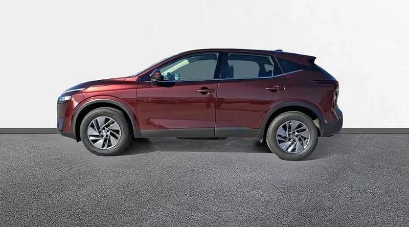 Usado Nissan Qashqai Acenta 140 CV (102 kW) 2021 Burgundy (metalizada) SUV