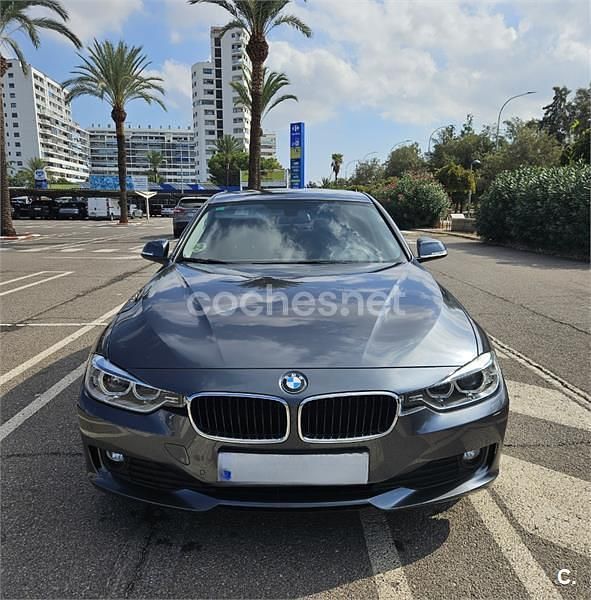 Käytetty BMW 320 184 HP (135 kW) 2013 Harmaa Sedan