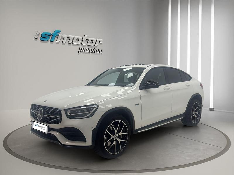 Blanco metalizado Usado 2021 Mercedes GLC300e AMG | 44.900 € (Precio justo) - Imagen 1/4