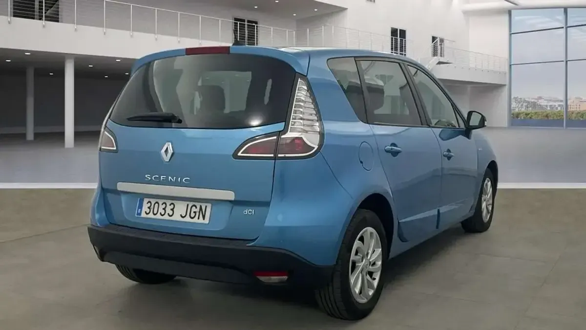 Usado Renault Scénic III LIMITED 131 CV (96 kW) 2015 Azul Monovolumen