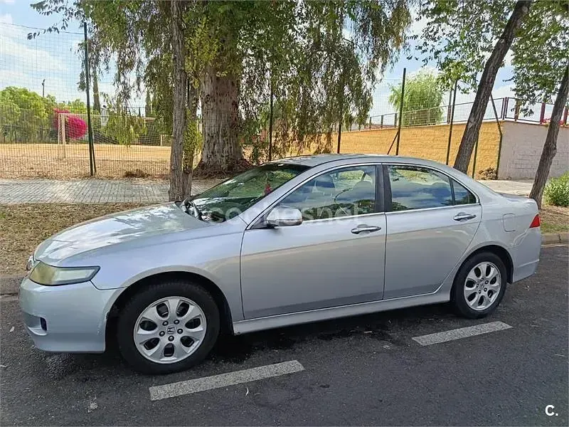 Usado Honda Accord Sport 140 CV (102 kW) 2007 Gris / plata Familiar