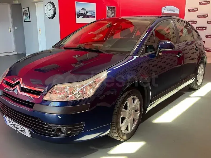 Usado Citroën C4 110 CV (80 kW) 2007 Azul Berlina