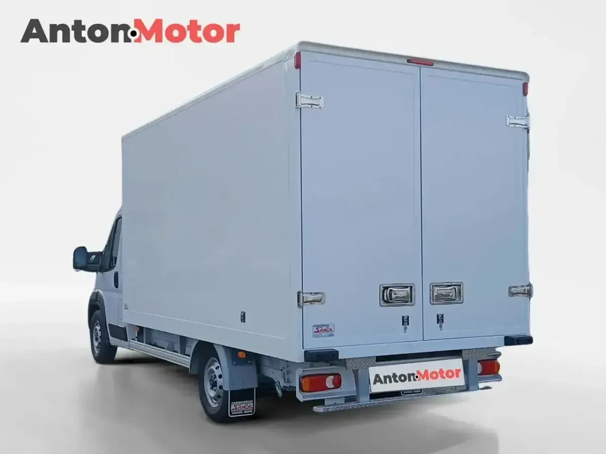Usado Fiat Ducato 140 CV (102 kW) 2024 Blanco Van