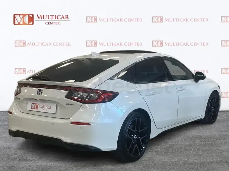 Begagnad Honda Civic Sport 184 HK (135 kW) 2022 Vit Sedan