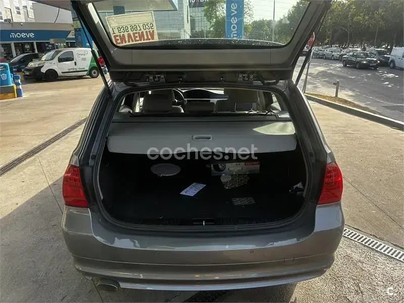 Usado BMW 320 177 CV (130 kW) 2011 Gris / plata Familiar