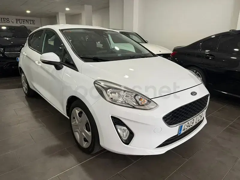 Usado Ford Fiesta Trend 85 CV (62 kW) 2019 Blanco Utilitario