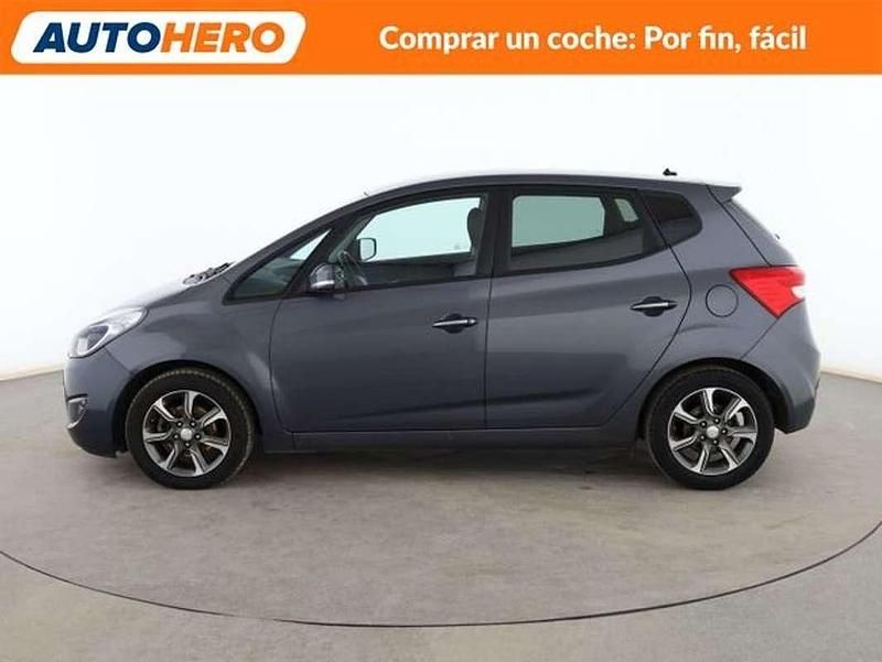 Usado Hyundai ix20 Comfort 125 CV (91 kW) 2016 Gris Utilitario