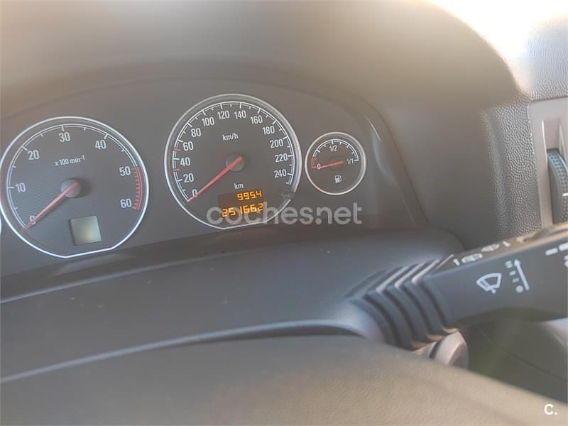 Usado Opel Vectra Comfort 120 CV (88 kW) 2005 Gris / plata Berlina